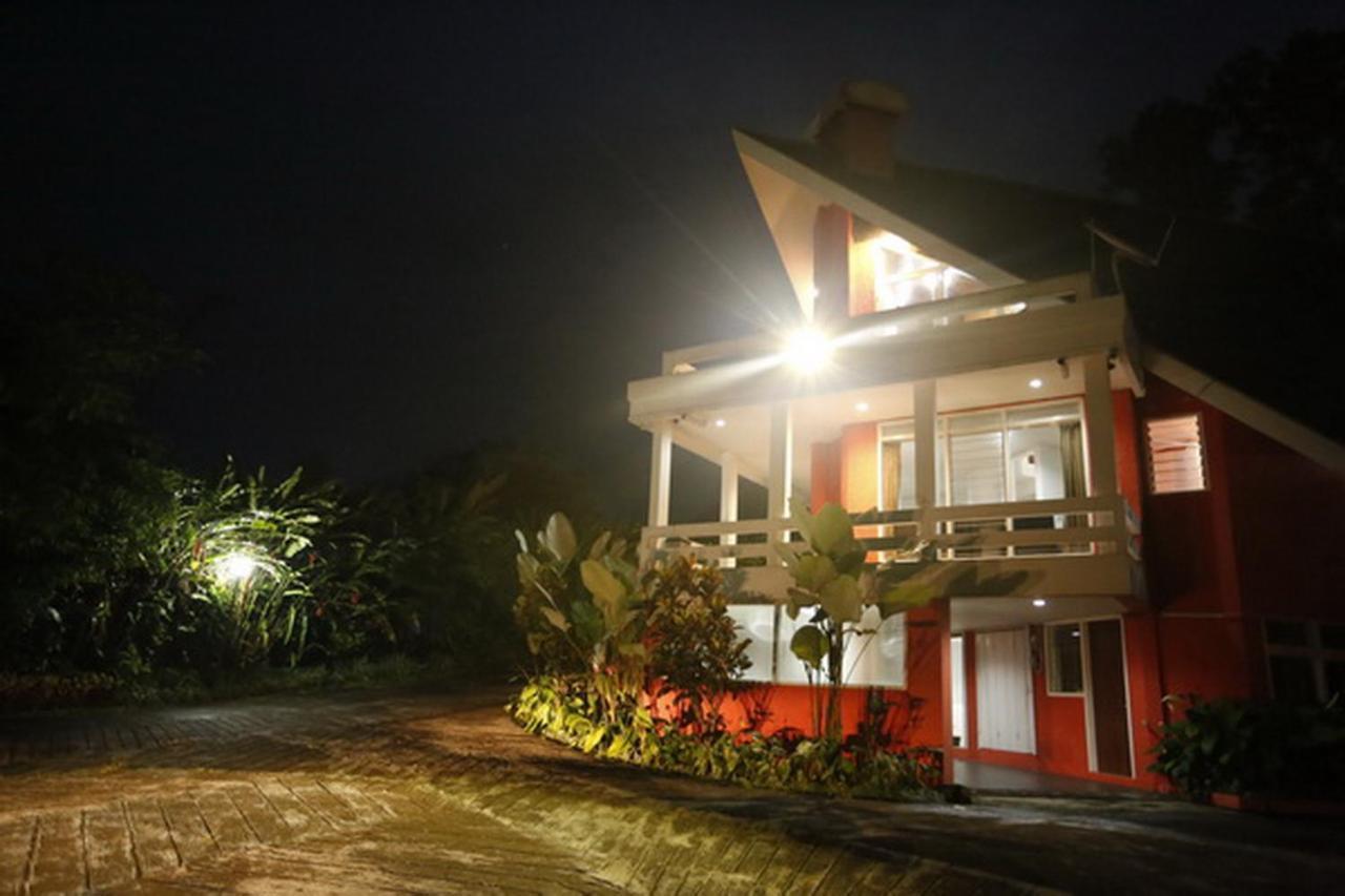 Alam Indah By Anrha Lodge Bogor
